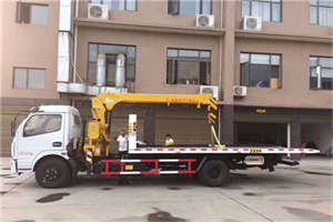 让胡路附近汽车轮胎更换